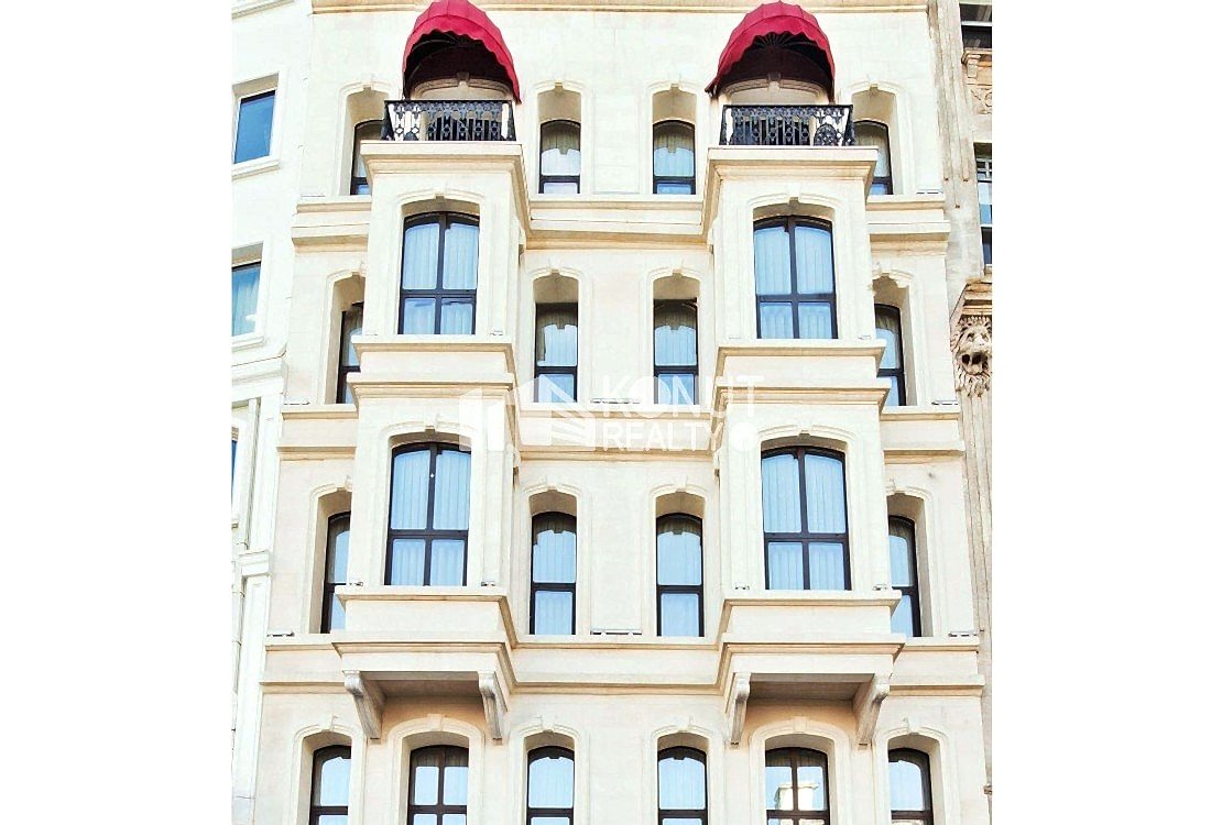 Meşrutiyet Caddesi'nde Ruhsatlı Satılık Otel