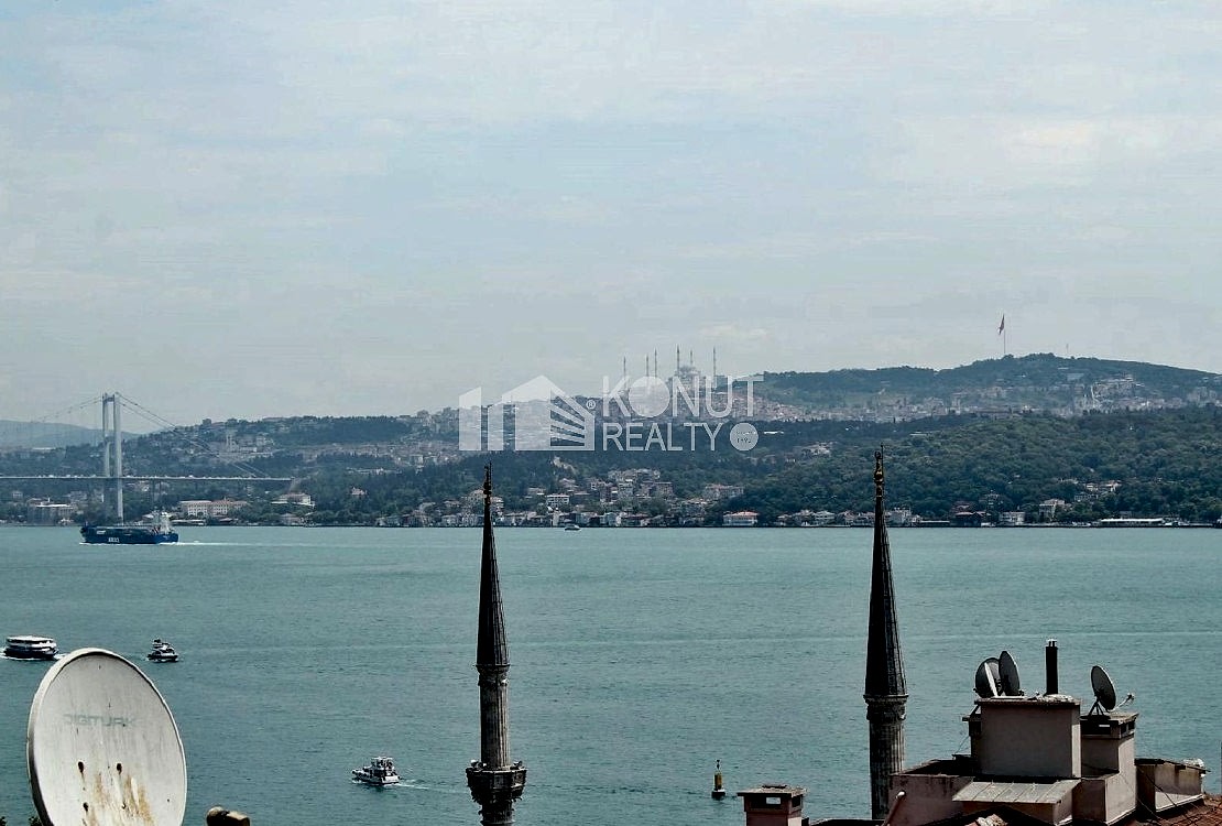 Gümüşsuyu Caddede Manzaralı, 250 m² Satılık Ofis