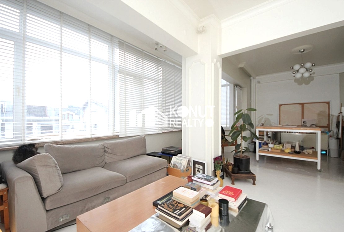 Cihangir Merkezde, Geniş 2+1, 140m² Satılık Daire