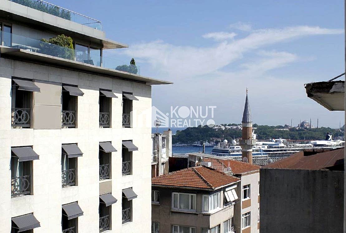Cihangir Merkezde, Geniş 150m² Balkonlu Manzaralı