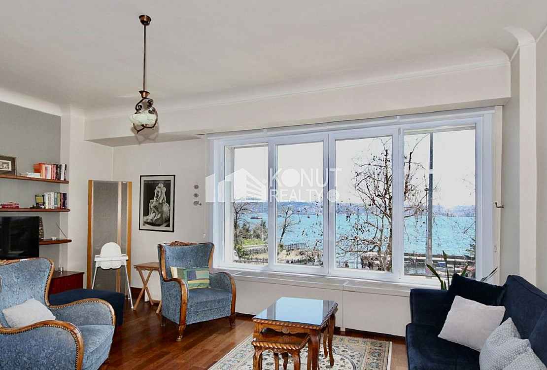 Kabataş'ta Deniz Manzaralı, 2+1 Mobilyalı Daire